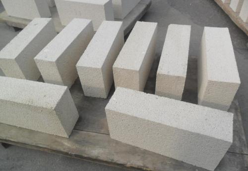 Introduction to the use of high alumina bricks and refractory bricks